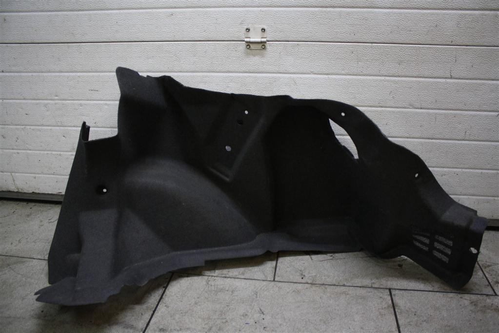 обшивка багажника Geely Emgrand EC7 1 поколение FE1 2013, 1.5 л., JL4G15D, бензин, МКПП, серебристый, седан, передний привод, 1018010279 - фото №1