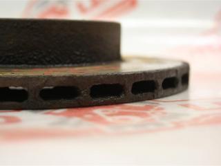 диск тормозной передний Mitsubishi Lancer 8 поколение A171 1999, 1.6 л., бензин, АКПП, зеленый, седан, передний привод, MB699283