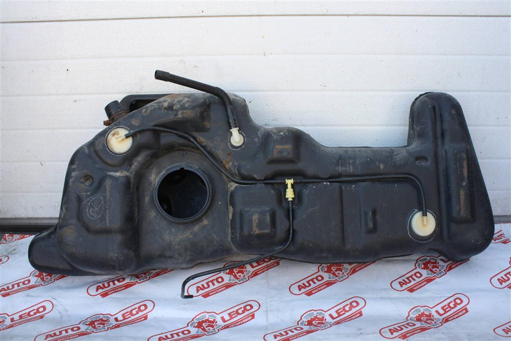 бак топливный Nissan March K12 AK11 2002, 1.2 л., CR12DE, бензин, АКПП, черный, хетчбэк 5 дв., передний привод, правый руль - фото №1