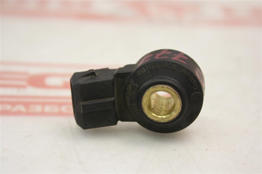 датчик детонации Mercedes-Benz CLS-Класс C219 2004, 3.5 л., M272 E35, бензин, АКПП, бежевый, седан, задний привод, A0041539028 - фото №1