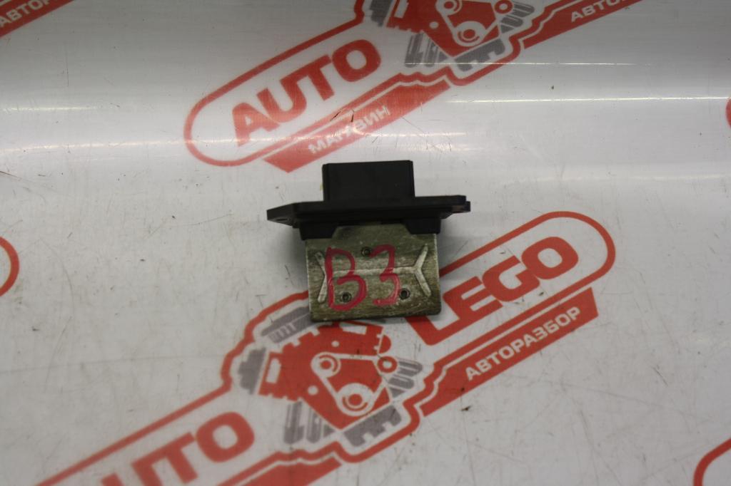 сопротивление печки Mazda Demio DW DW3W 1997, 1.3 л., B3, бензин, АКПП, серый, хетчбэк 5 дв., передний привод, правый руль, HM636040B - фото №1