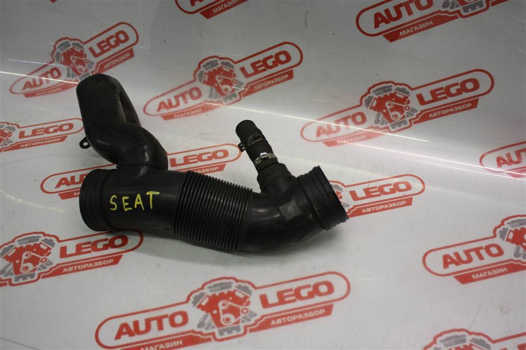 Гофра воздуховода SEAT Toledo 2 поколение 1999, AGN 1.8 125л.с., бензин, МКПП, черный, седан, передний привод - фото №1