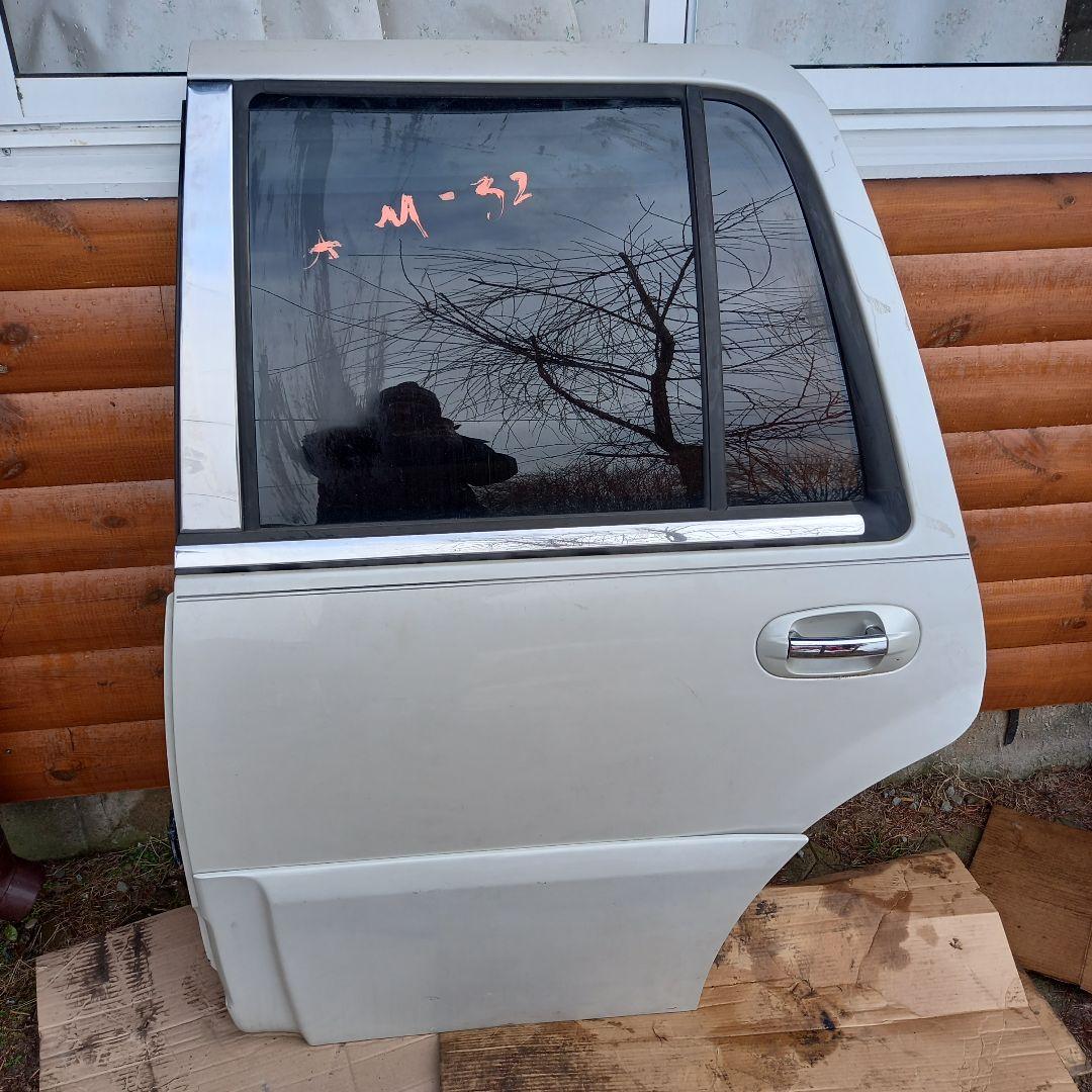 дверь задняя левая Lincoln Navigator 2 поколение 2006, 5.4 л., бензин, АКПП, полный привод, 2L7Z7824701AA - фото №1