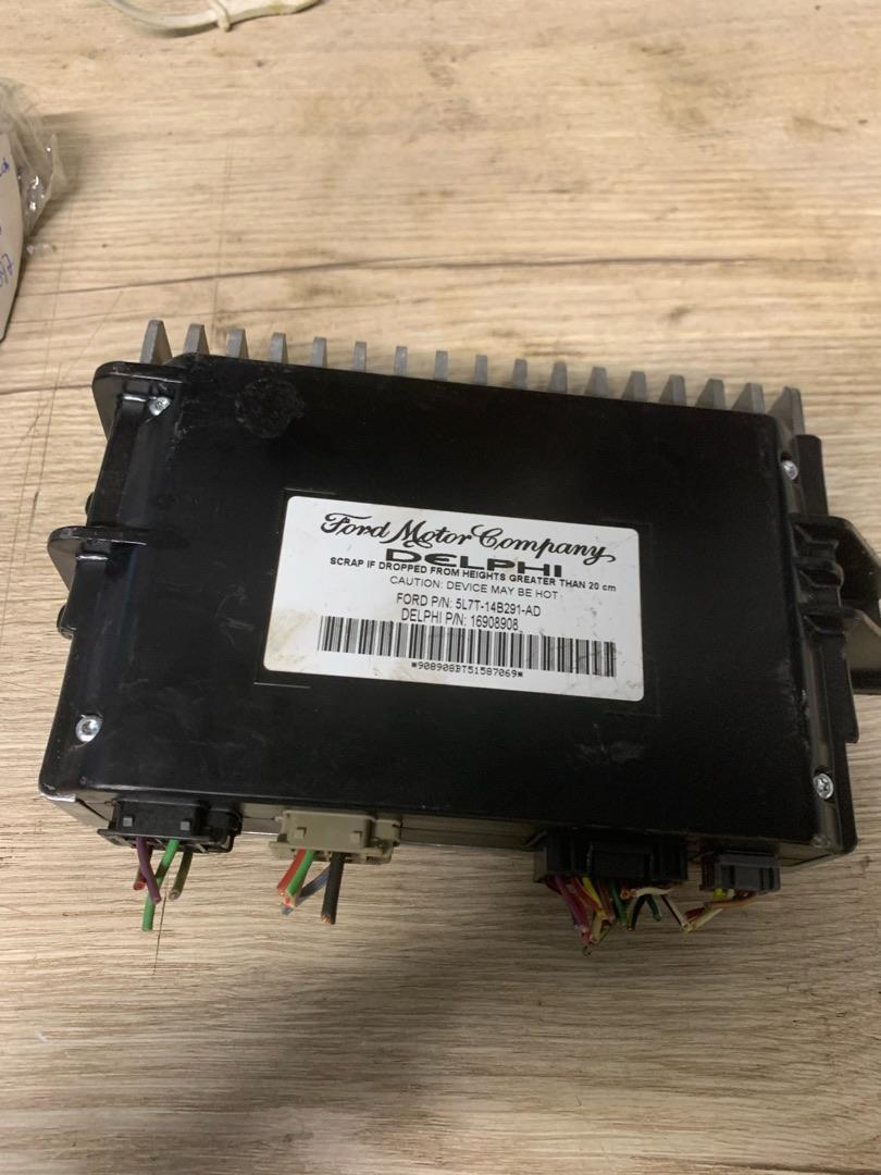 блок управления (другие) Lincoln Navigator 2 поколение 2006, 5.4 л., бензин, АКПП, полный привод, 5L7T14B291 - фото №1