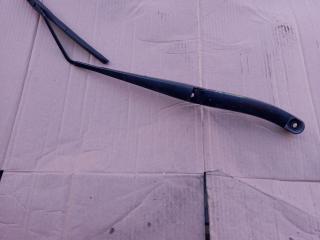 щеткодержатель (поводок стеклоочистителя, дворник) Chevrolet Equinox 3 поколение 2018, 1.5 л., бензин, внедорожник 5 дв., 84154717