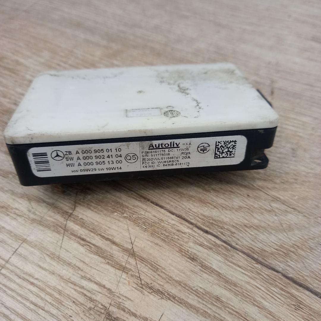 датчик мертвых (слепых) зон Mercedes-Benz E-Класс W212/S212/C207/A207 2011, A0009050110 - фото №1