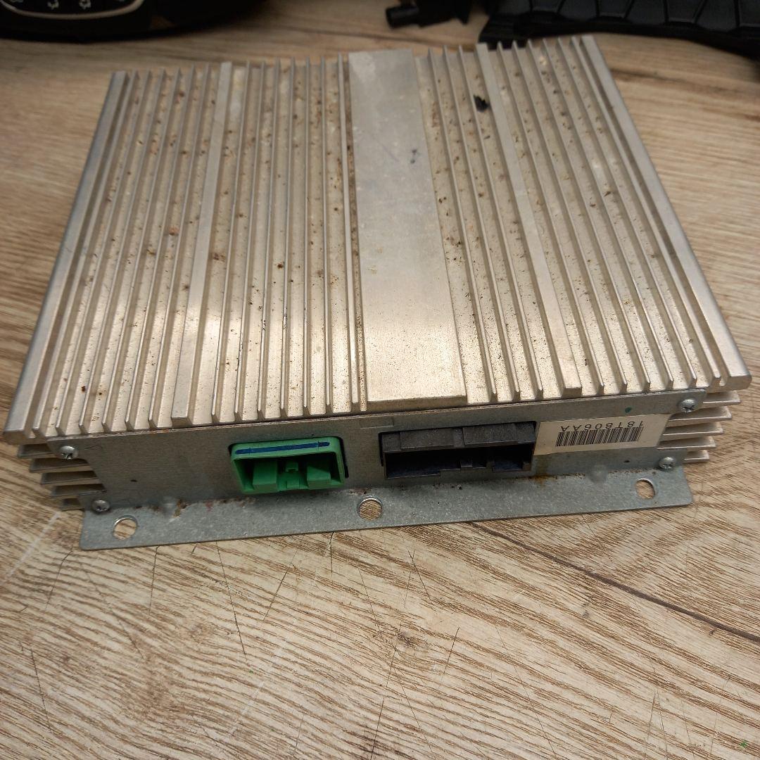 усилитель музыкальный Lincoln Navigator 2 поколение 2006, 5.4 л., бензин, АКПП, полный привод, 4L7T18C808AD - фото №1