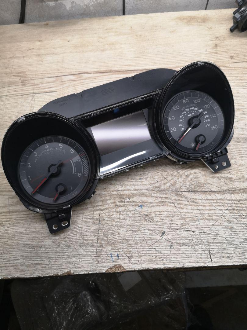 щиток приборов (приборная панель) Ford Mustang 6 поколение S550 2017, 5.0 л., бензин, 6МКПП, синий, GR3T10849GE - фото №1