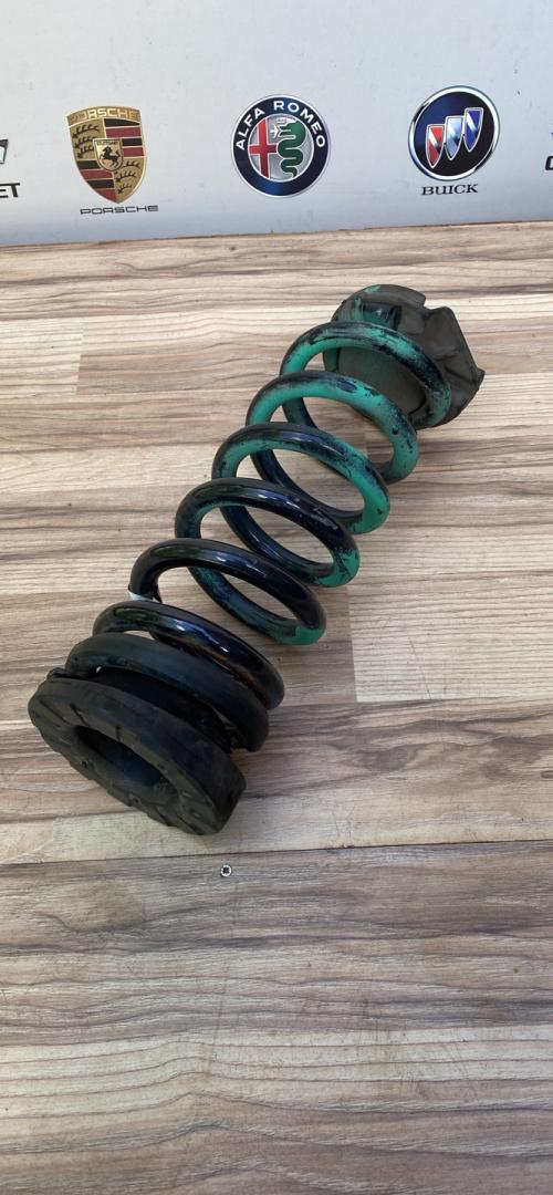 пружина задняя Jaguar F-Pace 1 поколение 2019, 2.0 л., бензин, HK835534 - фото №1