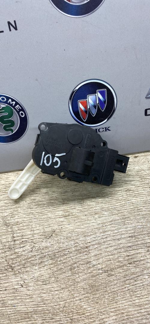 моторчик заслонки печки Jaguar F-Pace 1 поколение 2018, 2.0 л., дизель, АКПП, правый руль, 412650750 - фото №1