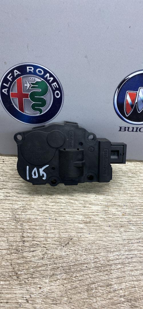 моторчик заслонки печки Jaguar F-Pace 1 поколение 2017, дизель, АКПП, 412650750 - фото №1