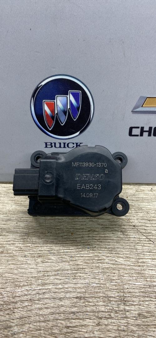 моторчик заслонки печки Jaguar F-Pace 1 поколение 2017, дизель, АКПП, 41047324 - фото №1