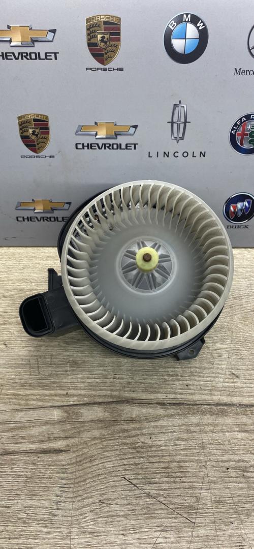 моторчик печки Jaguar F-Pace 1 поколение 2018, 2.0 л., дизель, АКПП, правый руль, MF116360-2681 - фото №1