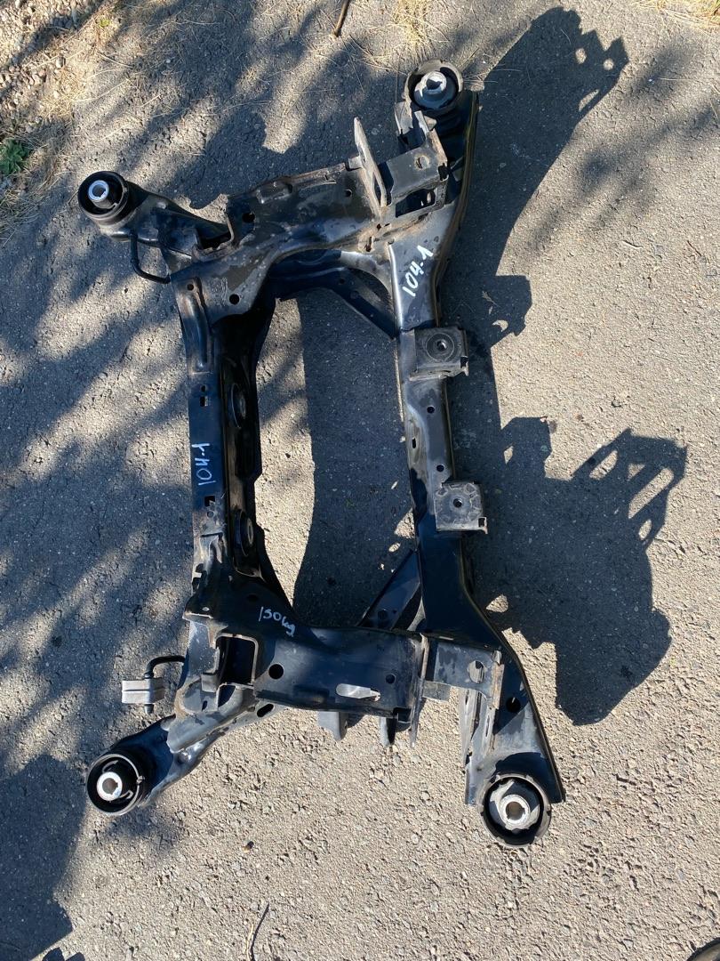 балка подвески задняя Jaguar F-Pace 1 поколение 2018, 2.0 л., дизель, АКПП, правый руль - фото №1