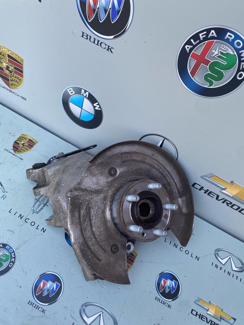 кулак задний левый Jaguar F-Pace 1 поколение 2017, дизель, АКПП - фото №1