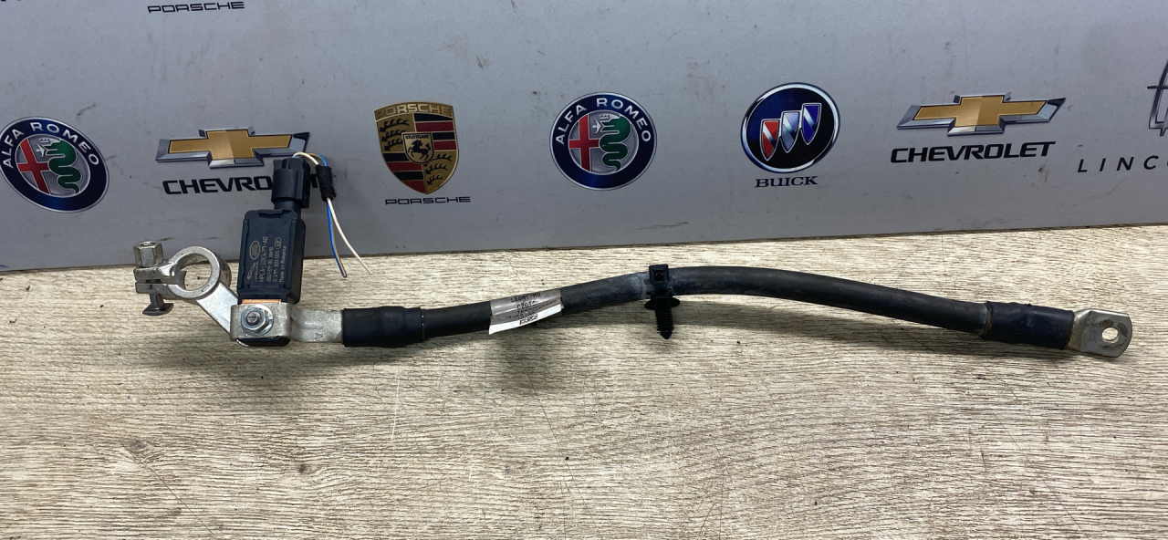 клемма аккумулятора минус Jaguar F-Pace 1 поколение 2018, 2.0 л., дизель, АКПП, правый руль, J8A214301, HPLA10C679 - фото №1