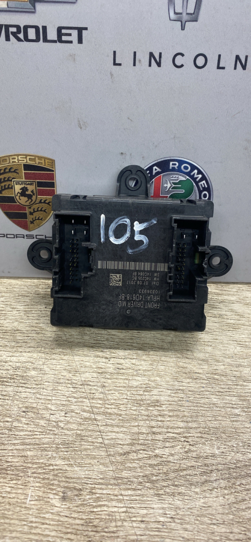 модуль управления двери Jaguar F-Pace 1 поколение 2018, 2.0 л., дизель, АКПП, правый руль, HPLA14D618 - фото №1