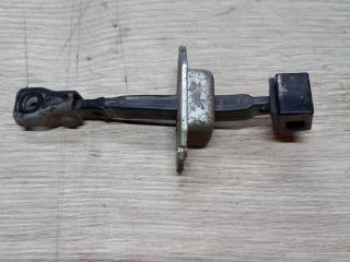 ограничитель открывания двери Mitsubishi Outlander 2 поколение 2008, 3.0 л., бензин, MR587946