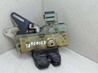 замок багажника Volvo V70 2 поколение 2002, 2.4 л., D 5244 T, дизель, МКПП, серебристый, универсал, передний привод, 30753830
