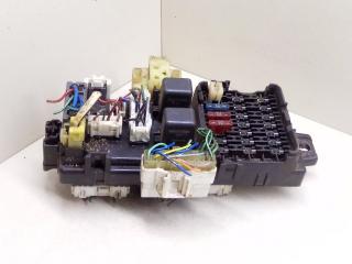 блок предохранителей Mitsubishi Space Wagon 2 поколение (Typ N30/N40) 1997