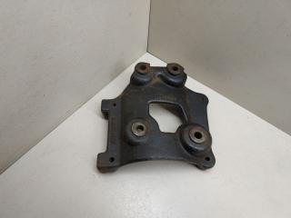 кронштейн компрессора кондиционера Mitsubishi Carisma 1 поколение 1999, MB958179