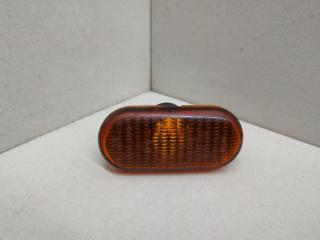 повторитель поворота на крыле Renault Scenic 1 поколение 1996, 7700822136