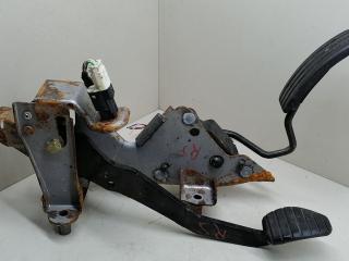 узел педальный (блок педалей) Renault Modus 1 поколение 2004, 1.4 л., i, K4J 770, бензин, 5МКПП, красный, хетчбэк 5 дв., передний привод, 8200139322