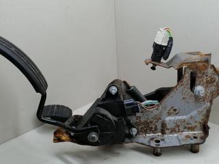 педаль Renault Modus 1 поколение 2004, 1.4 л., i, K4J 770, бензин, 5МКПП, красный, хетчбэк 5 дв., передний привод, 8200139322