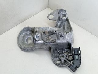 кронштейн двигателя Volkswagen Passat B5 3B5 1997, 1.9 л., TDi, дизель, МКПП, серебристый, седан, передний привод, 4B0199352A