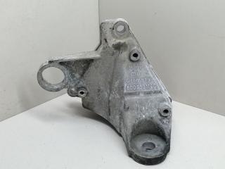 кронштейн КПП Volkswagen Passat B5 3B5 1997, 1.9 л., TDi, дизель, МКПП, серебристый, седан, передний привод, 8D0399114S
