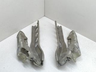 петля капота Skoda Octavia 2 поколение (A5) 1Z 2006, 1.9 л., TDi, BJB, дизель, 5МКПП, бежевый, хетчбэк 5 дв., передний привод, CZBN31Z0823301C