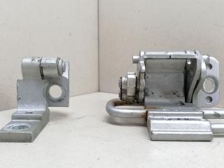 петля двери Volkswagen Passat B5 3B5 1997, 1.9 л., TDi, дизель, МКПП, серебристый, седан, передний привод