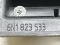 ручка открывания капота Volkswagen Polo 3 поколение 1999, 1.4 л., i, AUD, бензин, МКПП, синий, хетчбэк 3 дв., передний привод, 6N1823533 - фото №3