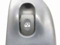 кнопка стеклоподъемника двери Renault Laguna 1 поколение 1998, 2.2 л., TD, G8T 752, дизель, МКПП, серый, универсал, передний привод, 7701699605 - фото №3