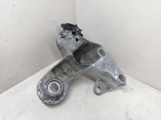 крепление стабилизатора / втулки стабилизатора Audi A4 B5 1997, 1.9 л., TDi, AHU, дизель, 5МКПП, зелёный, седан, 8D0199352H