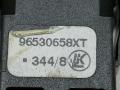 кнопка открытия лючка топливного бака Citroen C4 Grand Picasso 1 поколение 2007, 1.6 л., HDi, 9HZ (DV6TED4), дизель, 5МКПП, минивэн, передний привод, 96530658XT - фото №3