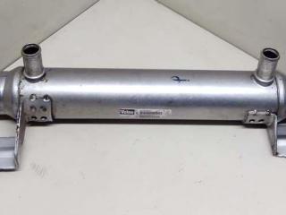 теплообменник масляного фильтра Citroen C5 1 поколение 2002, 2.2 л., HDi, 4HX (DW12TED4/FAP), дизель, МКПП, серебристый, универсал, передний привод, 9637969480