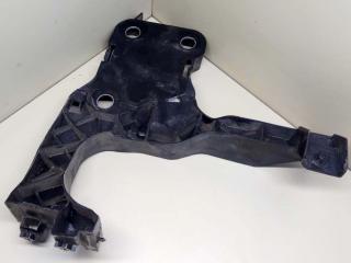 кронштейн (крепление) Renault Megane 2 поколение 2005, 1.9 л., F9Q 800, дизель, МКПП, серый, универсал, передний привод, 8200137495