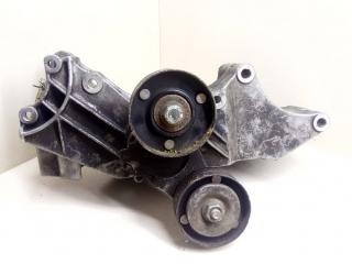 кронштейн генератора Volkswagen Bora 1 поколение 2001, 1.6 л., i, AZD, бензин, МКПП, серебристый, универсал, передний привод