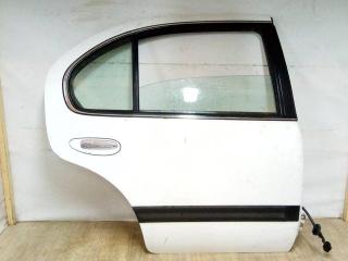 стекло двери задней правой Nissan Maxima A32 1996