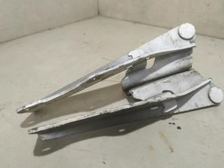 петля капота Nissan Primera P10 1997, 1.6 л., i, бензин