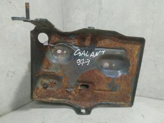 полка аккумулятора Mitsubishi Galant 8 поколение 1998, 1.8 л., i, бензин