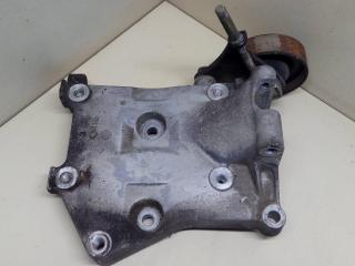 кронштейн генератора Nissan Almera N16 2001, 1.8 л., i, QG18DE, бензин, МКПП, серебристый, хетчбэк 5 дв., передний привод, 11910BM700