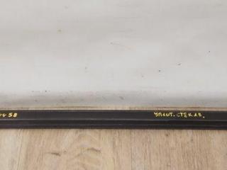 Уплотнитель стекла Nissan Almera N16 2001, 1.8 л., i, QG18DE, бензин, МКПП, серебристый, хетчбэк 5 дв., передний привод