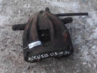 суппорт передний левый Toyota Avensis 2 поколение (T250) 2005