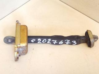 ограничитель открывания двери Volvo V40 1 поколение [рестайлинг] 2002, 1.9 л., D 4192 T3, дизель, МКПП, универсал, передний привод