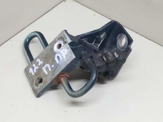 петля двери Volkswagen Passat B5 2000, 1.9 л., AJM, дизель, МКПП, седан, передний привод, 4B0831412B