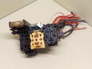 блок предохранителей Audi A6 4A/C4 1997, 150798
