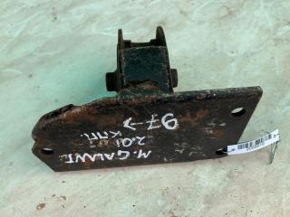 подушка крепления КПП Mitsubishi Galant 8 поколение 1998, 2.0 л., i, бензин