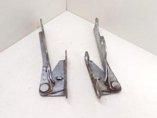 петля капота Mitsubishi Carisma 1 поколение 1995